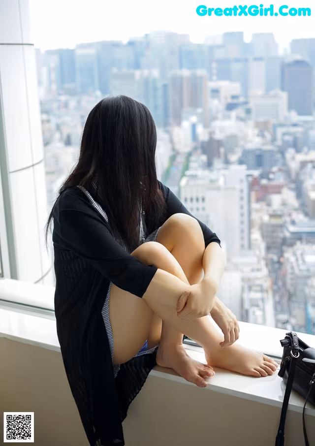 Ema Maeda - Titjob Sexy Pante